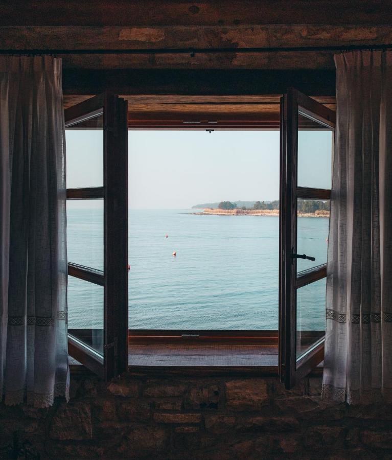 City Center Coastal Escape - Apartments With Sea View Or Cozy Room Novigrad  Bagian luar foto
