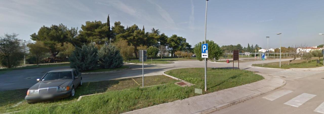 City Center Coastal Escape - Apartments With Sea View Or Cozy Room Novigrad  Bagian luar foto