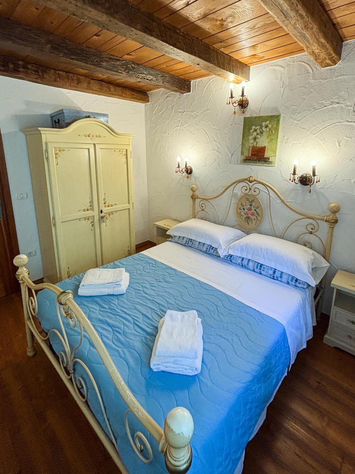City Center Coastal Escape - Apartments With Sea View Or Cozy Room Novigrad  Bagian luar foto