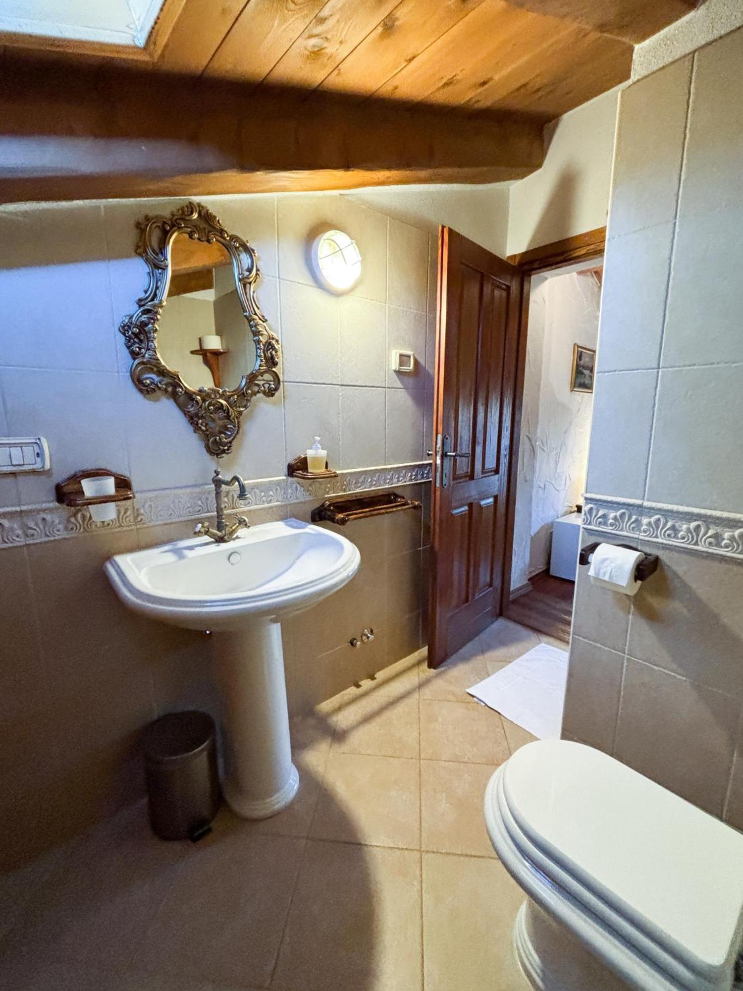 City Center Coastal Escape - Apartments With Sea View Or Cozy Room Novigrad  Bagian luar foto