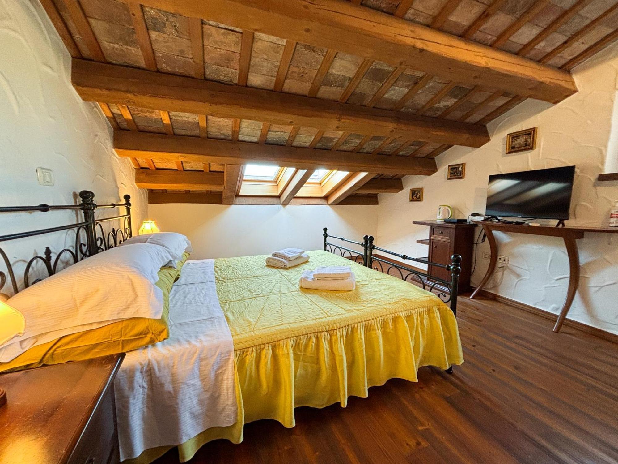 City Center Coastal Escape - Apartments With Sea View Or Cozy Room Novigrad  Bagian luar foto